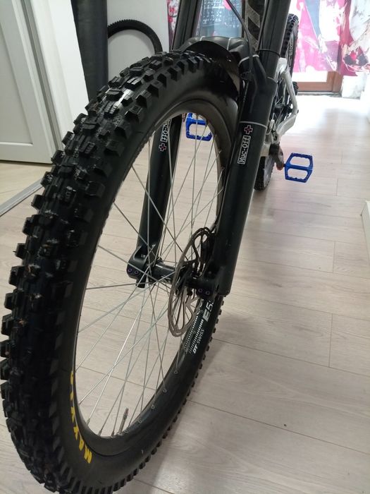 Vând bicicleta Scott gambler 920 2020 downhill, enduro