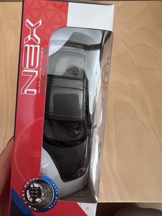 Welly mini auto gri-argintiu