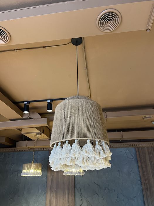 Продаётся стильная дизайнерская люстра.