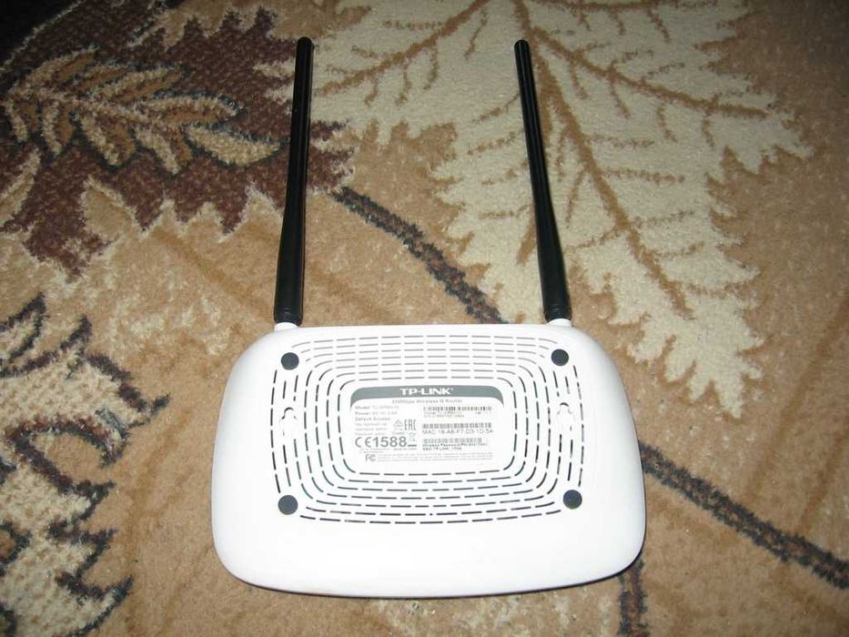 Два рутера TP-Link и Mercusys