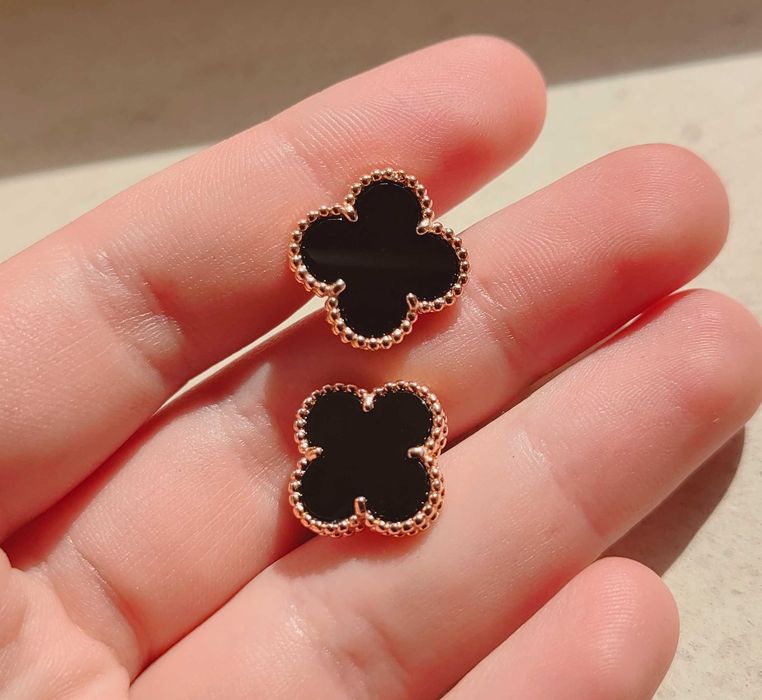 Златни обеци с черен оникс - Van Cleef & Arpels VCA Vintage Alhambrа