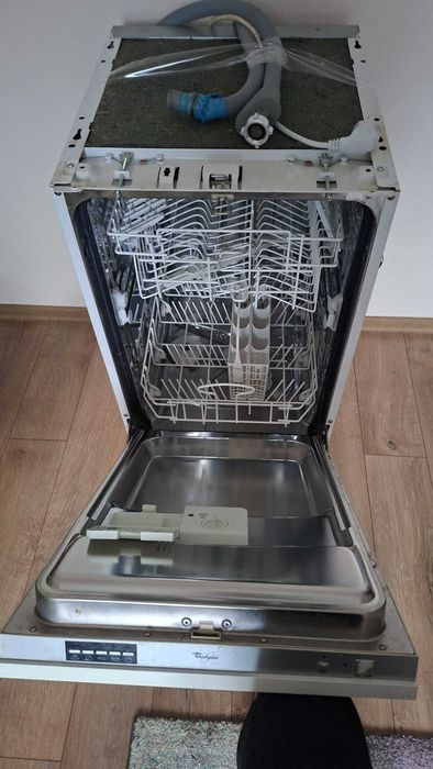 Masina de spalat vase Whirpool ADG145
