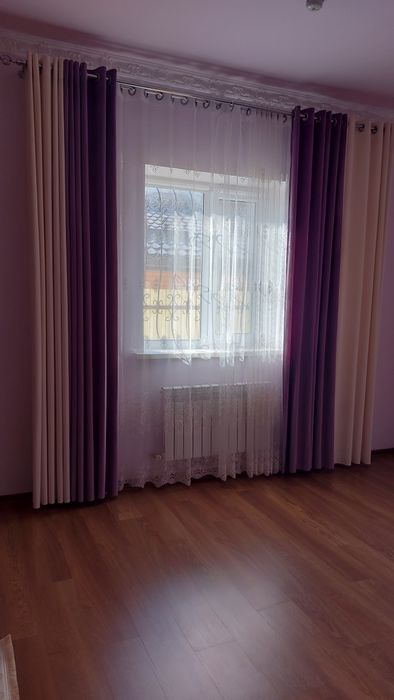 Продам шторы в комплекте.Ковёр 4×7