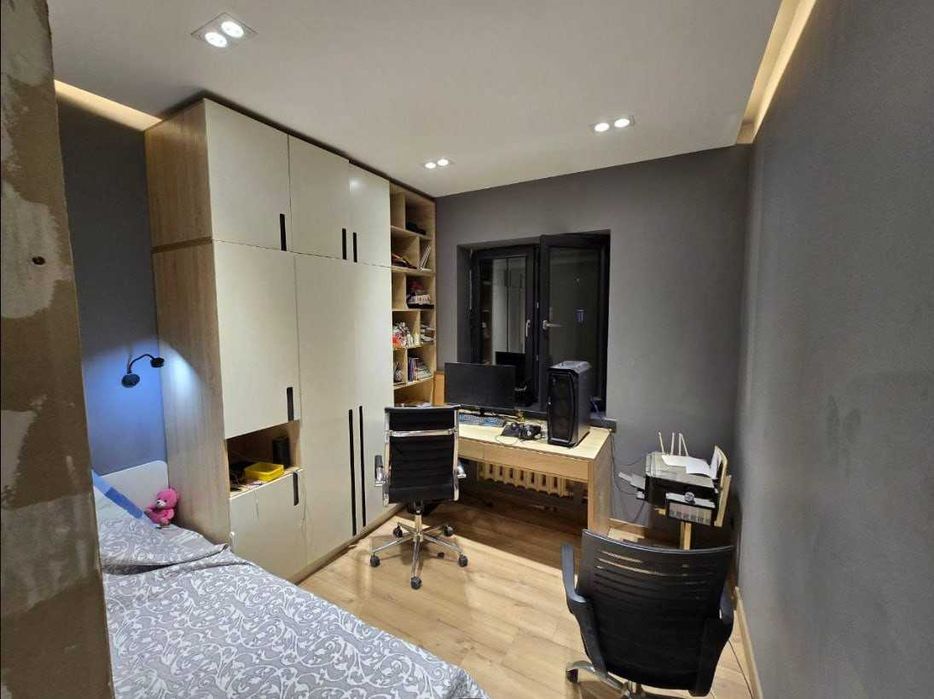 4-комн. квартира 93 м2, 4/5 эт.