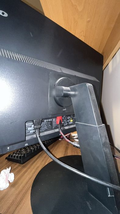 Монитор на Lenovo