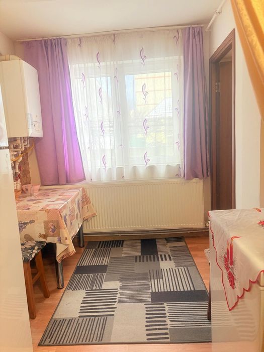 Vând garsoniera  mobilata și utilată