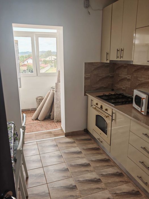 Închiriez apartament  pe o perioadă mai lungă sau in regim hotelier