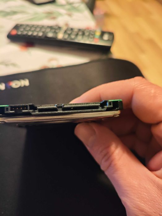 Продавам лаптопов хард диск 320GB.