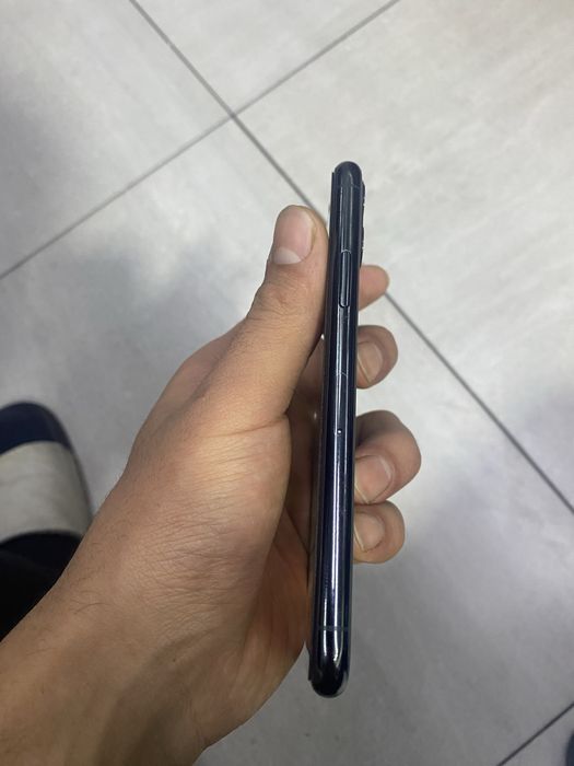 Ayfon 11pro 64 sotiladi