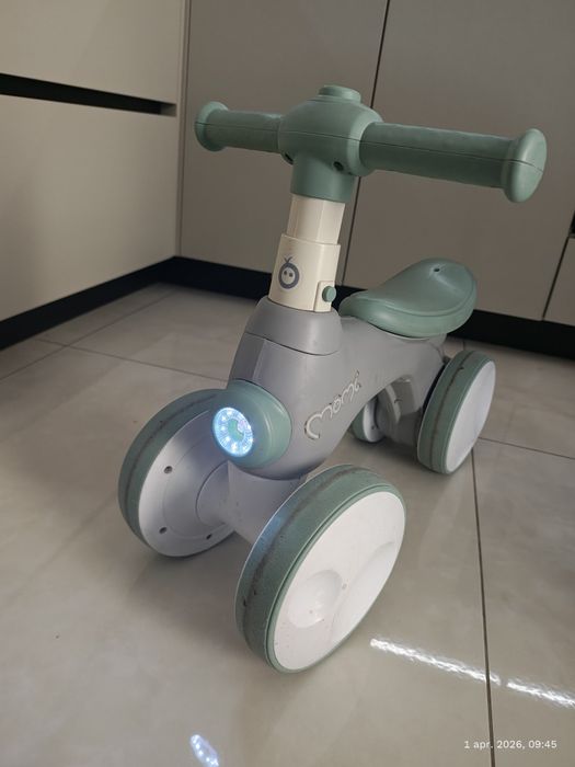 Bicicleta cu lumini fara pedale