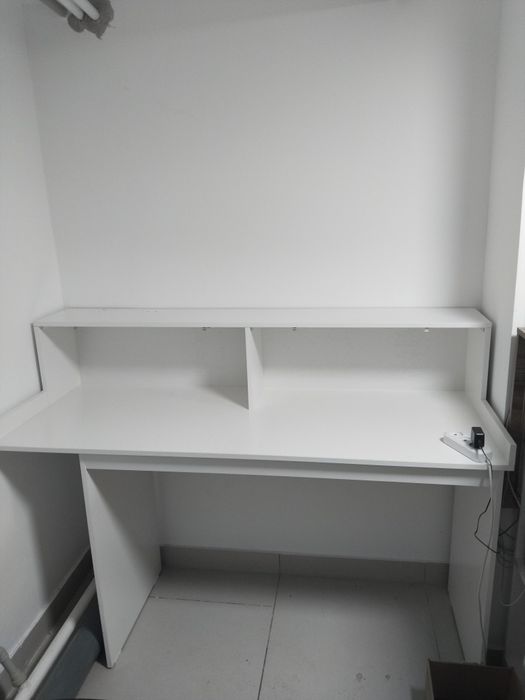 Мебель для сотовых аксессуаров