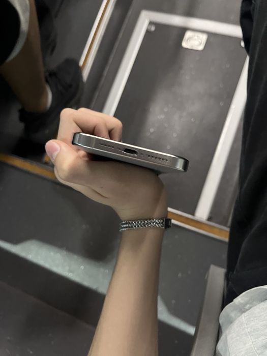 Продам Iphone 15 Pro Max 256gb