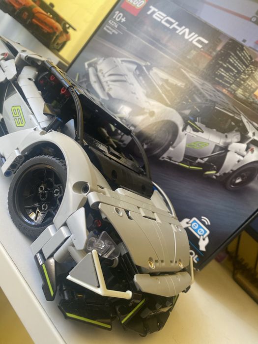 vand masina lego lamborghini revuelto technic