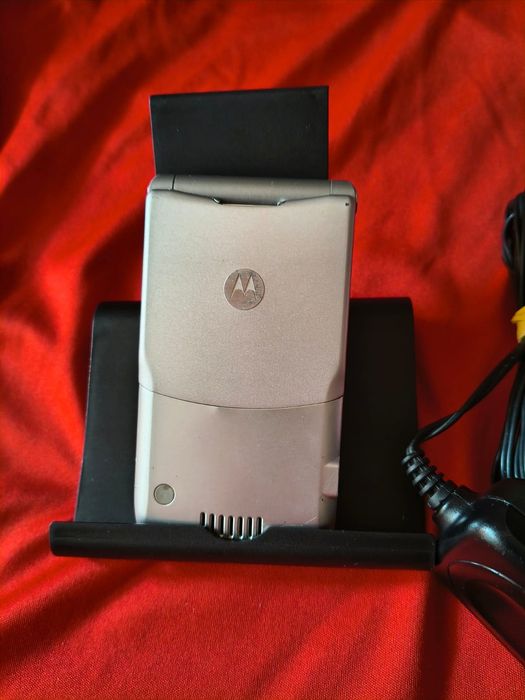 Motorola RAZR V3 ( decodat, stare foarte buna)