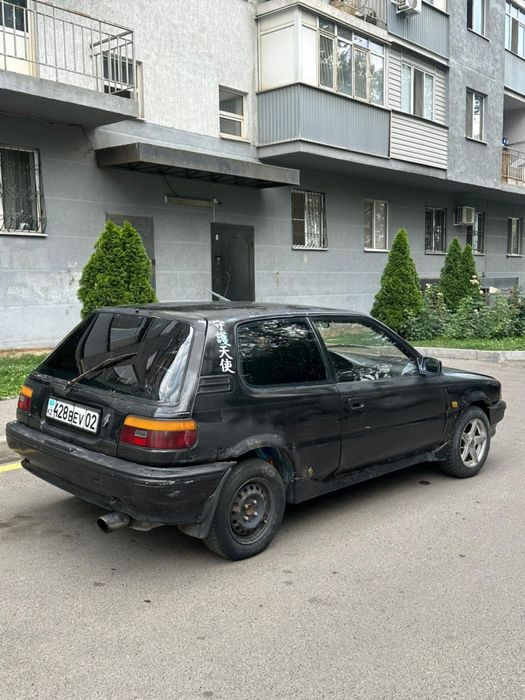 Тайота каролла 1990