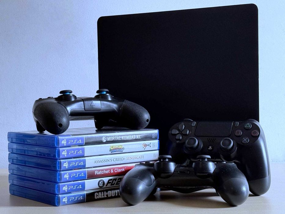 Бартер! Playstation 4 Slim 1TB + 8 игри и 3 контролера.