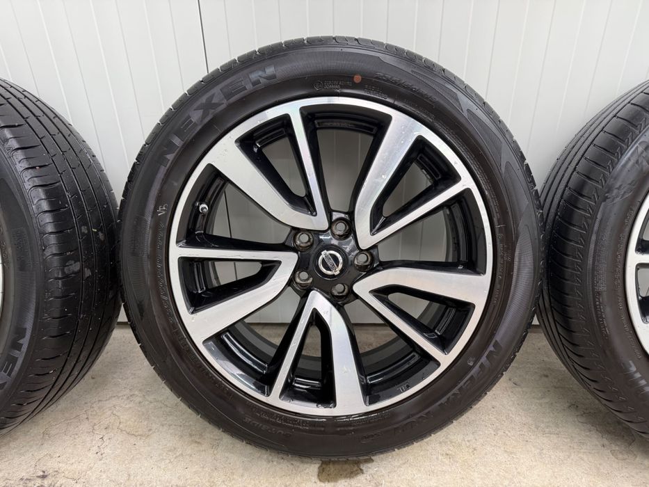 ЛетиДжантиNissanQashqai 19* 5х114.3* 66.1*7J*ET40+Летни гуми 235/50/19