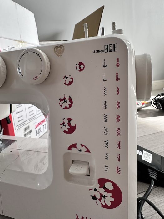 Швейная машинка Janome MX 77