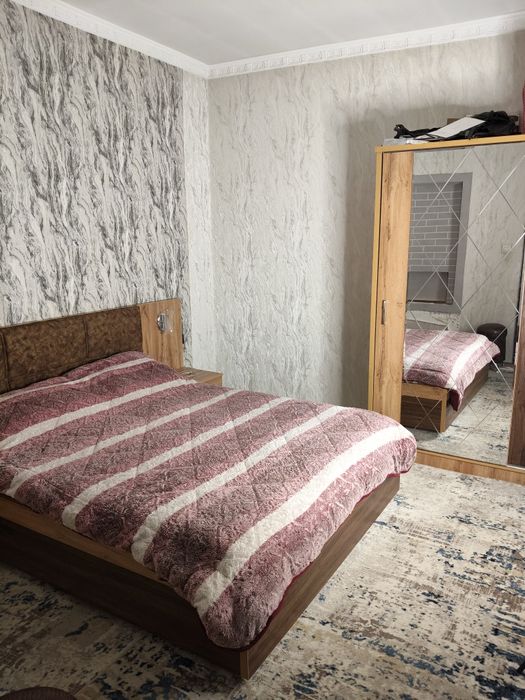 Уй сотилади.коплонбек таможния йолли юзи