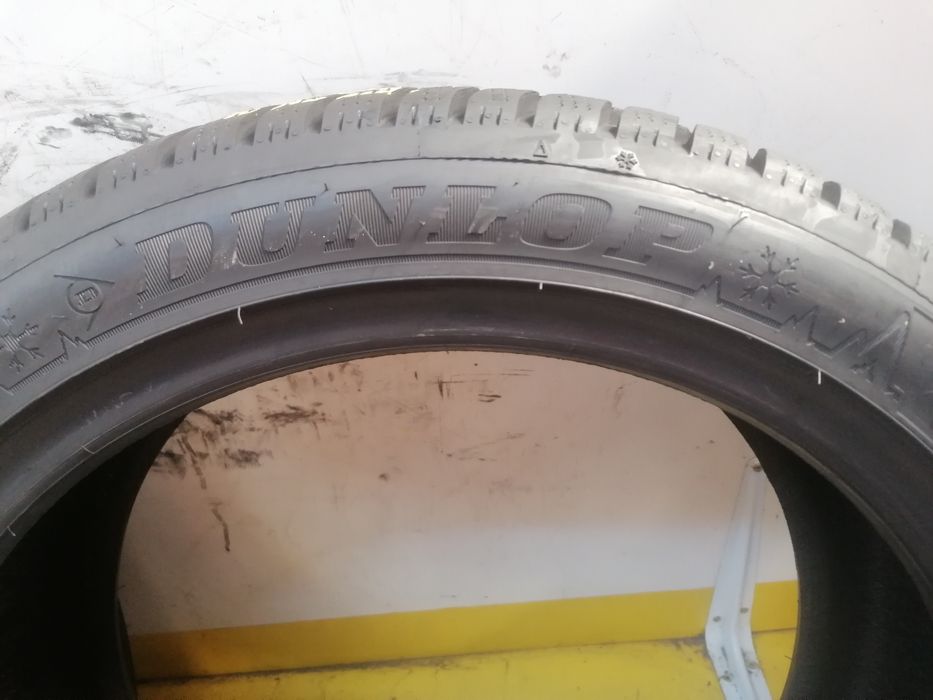 215/45/17  4* Dunlop noi 91v dot 4623    8,,85mm