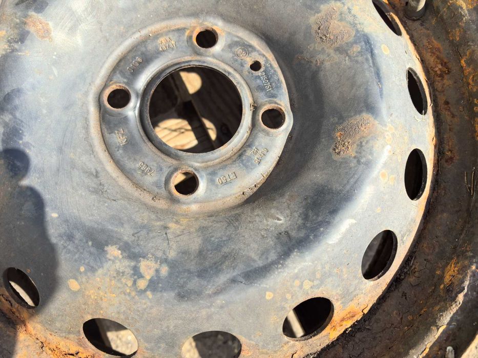 15 цола 4 х 100 мм Дачия / Рено - 6 Инча / ЕТ 50