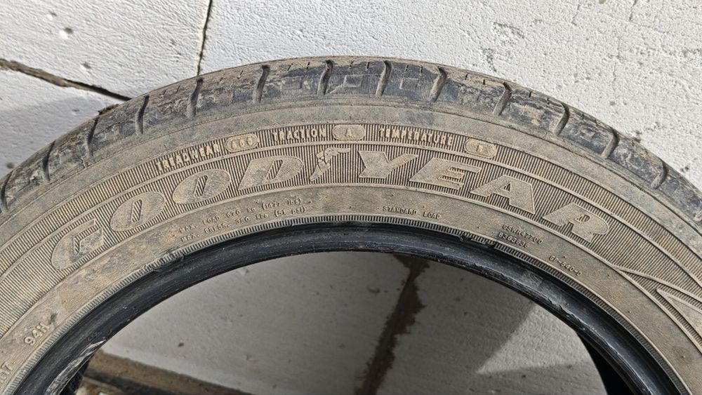 Шины летние 215/55/17