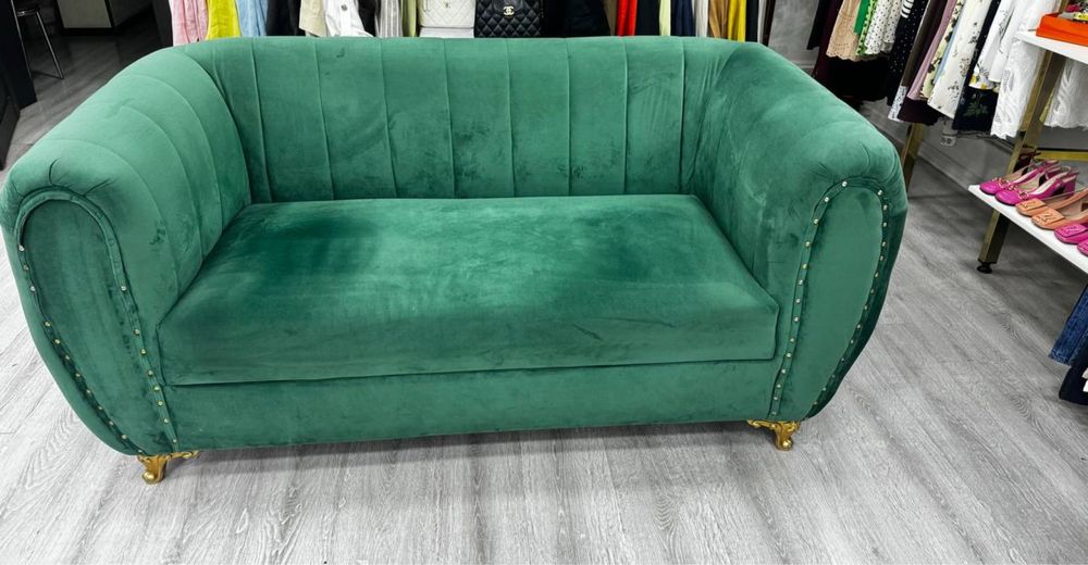 Продается диван в хорошем состояний