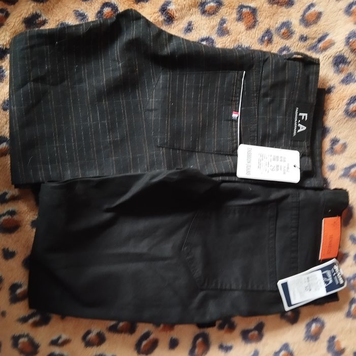 Продам джинсы на подростка