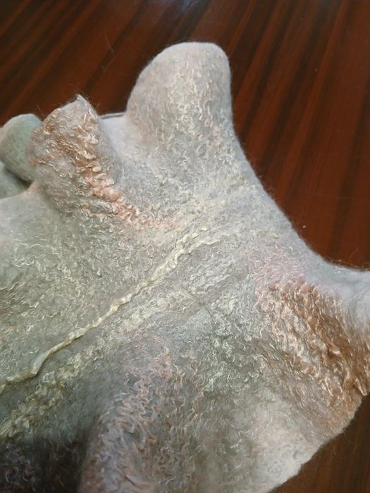 Красив дамски   шал, ръчна изработка