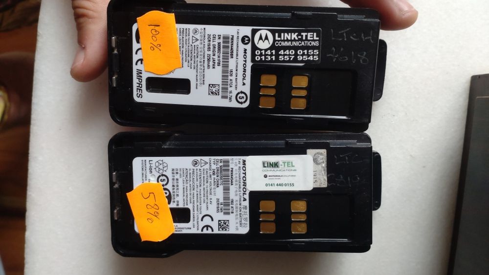 2 Acumulatori, baterie statie Original radio Motorola, IMPRES aproape