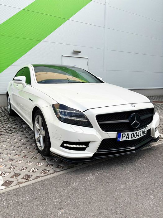 Mercedes-Benz CLS 550 / AMG / Harman-Kardon / Масаж / Подгрев / Обдухване / Кожа / Щора