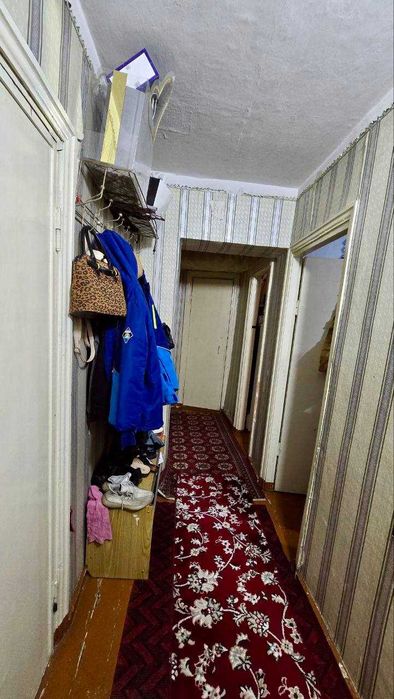 2 комн. 4/5 Ул. Фитрата Заправка Мустанг. 38м2 Балкон 1/3. Авиагородок