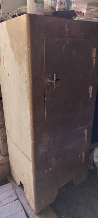 Seyf metaldan iwlangan mustahkam ogir