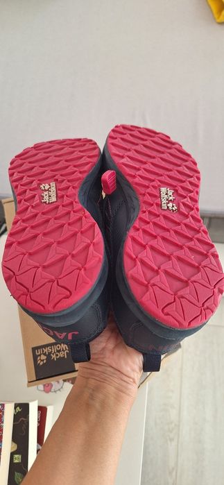 Маратонки JACK WOLFSKIN, 34 номер