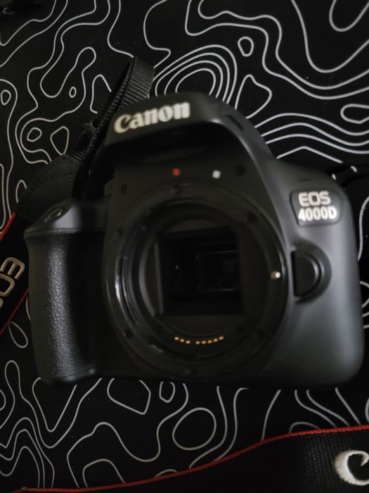 продам камеру Canon EOS 4000S