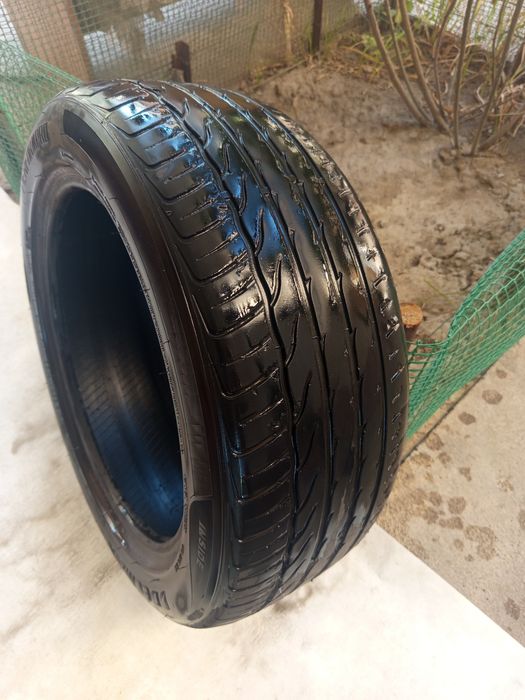 Покрышка 215/55 R17 срочно