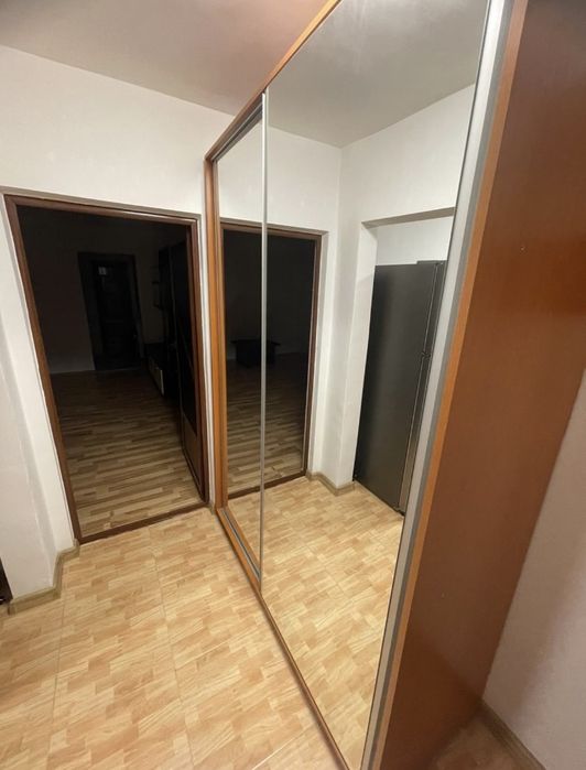 Inchiriez apartament 2 camere  str. Scolilor