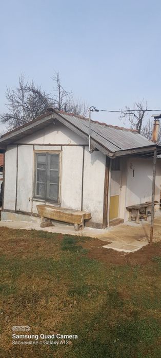 Бунгало с двор 980 м2 в с. Егълница