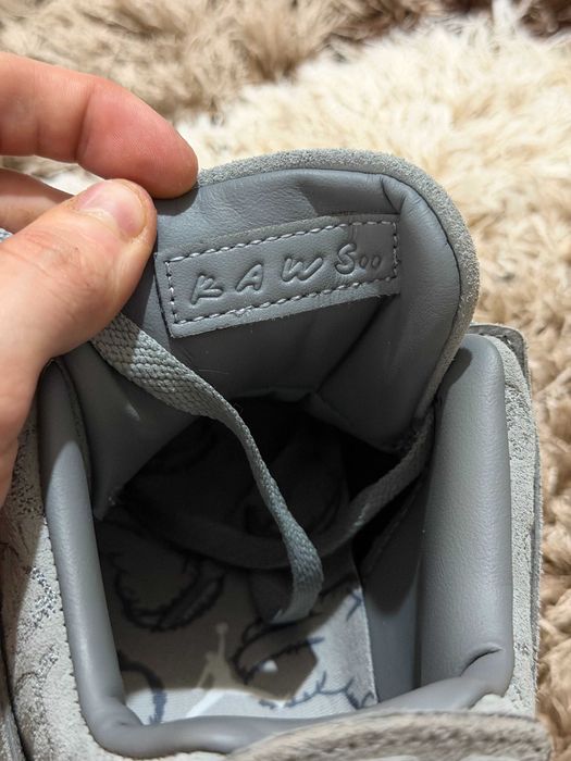 Jordan 4 Kaws Noi