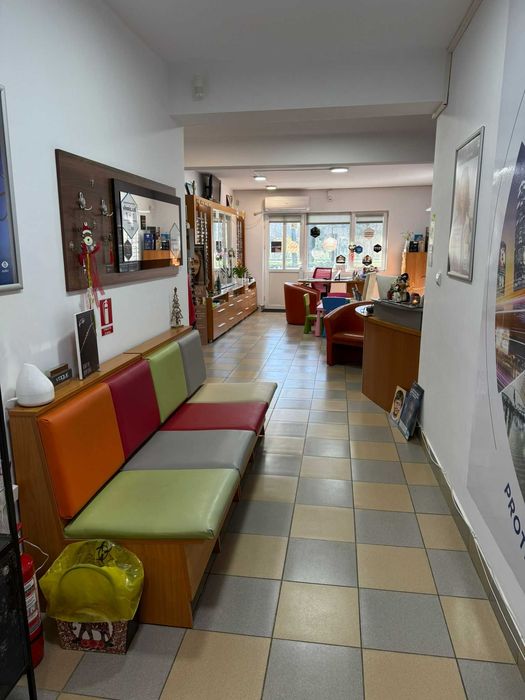 Ansamblu mobilier optică medicală + Essilor Kappa CTD Ultimate Edition