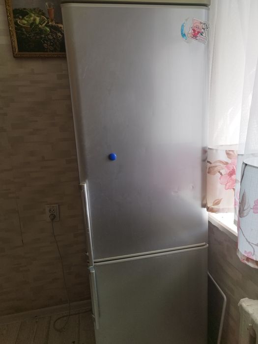 Продам холодильник
