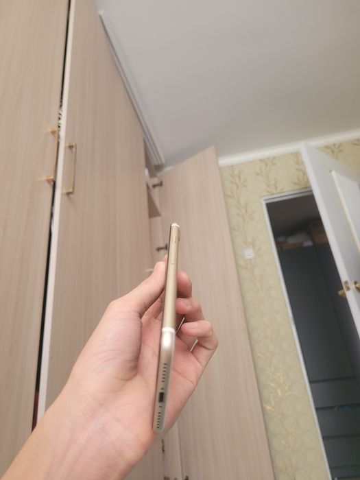 Продаю айфон 7 на 32гб