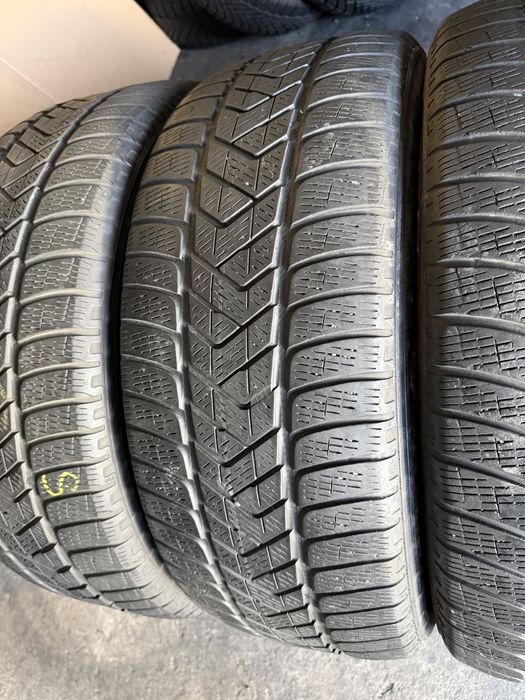 4 anvelope iarna 235/60/18 , Pirelli !