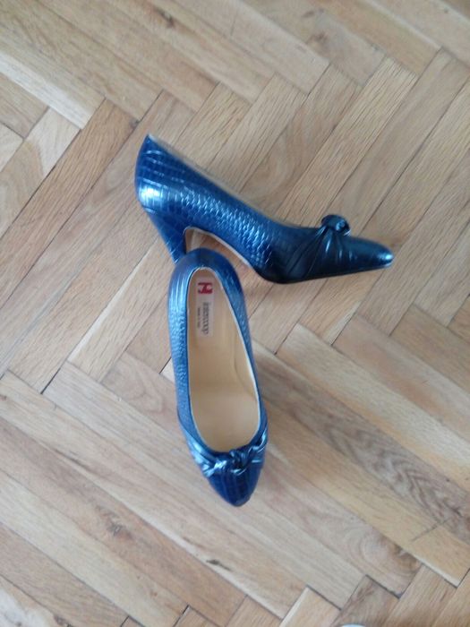 Дамски елегантни обувки от естествена кожа