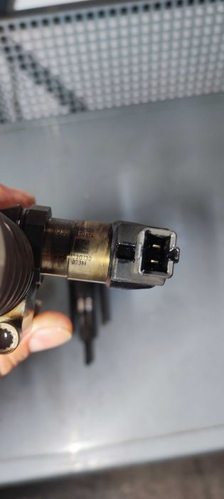 Injector injectoare volkswagen vw golf 5 hatchback BMN cod 03G130073M