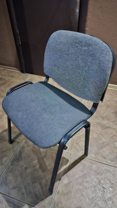 Офисные  стулья 5000 б/у
