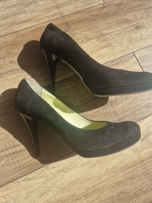 Pantofi negri toc inalt cui din piele intoarsa, marimea 40