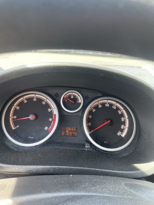 Opel corsa pe benzina