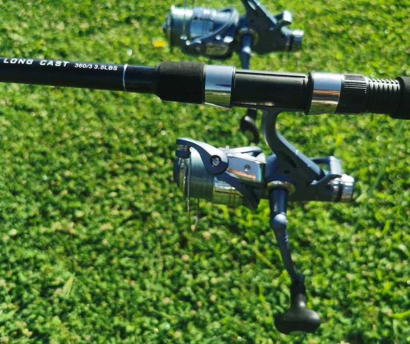 Три шарански въдици + три макари с байтрънер и влакна . НОВИ !!!