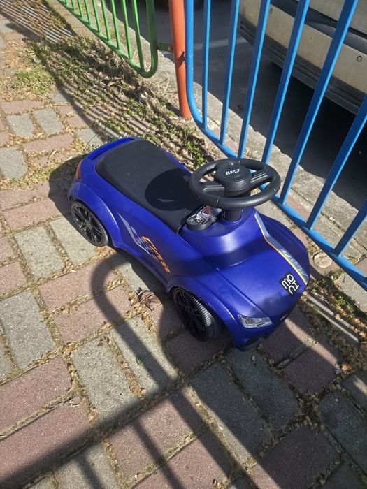 Кола за бутане с крака